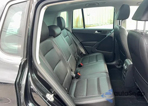 2017 Volkswagen Tiguan Wolfsburg z USA, uszkodzony, nr VIN WVGRV7AX9HW503205